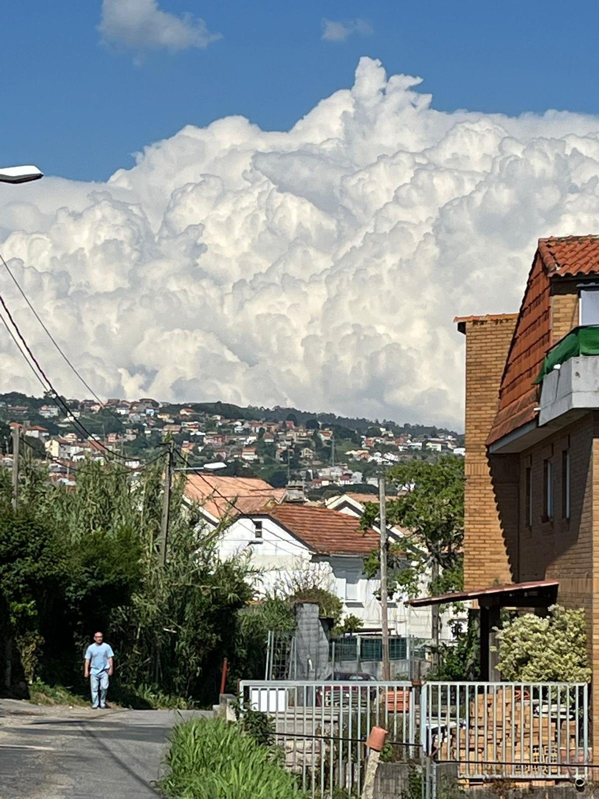 Nubes efecto coliflor en Vigo.