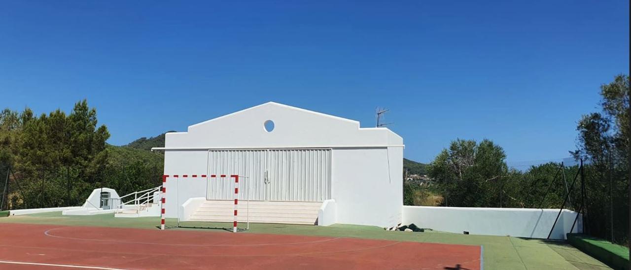 Mejoras en la biblioteca y las instalaciones deportivas de Sant Mateu