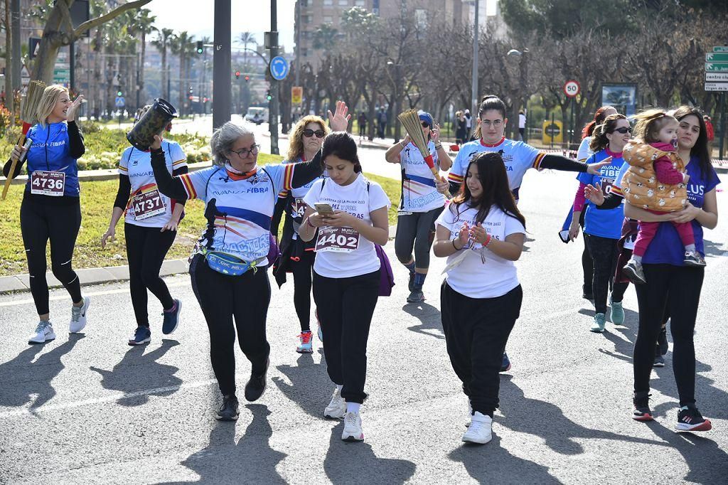 Carrera de la Mujer: recorrido por avenida de los Pinos, Juan Carlos I y Cárcel Vieja (2)