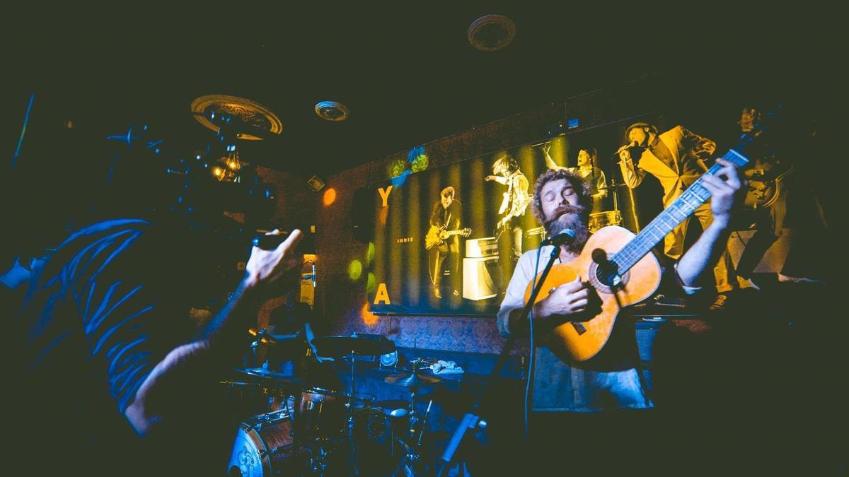 Un concert del cantautor Steve Smyth a la sala Yeah! de Girona.