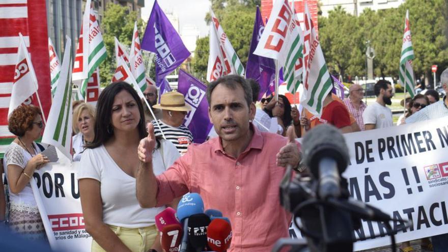 Sumar se compromete a defender «con uñas y dientes» la sanidad pública