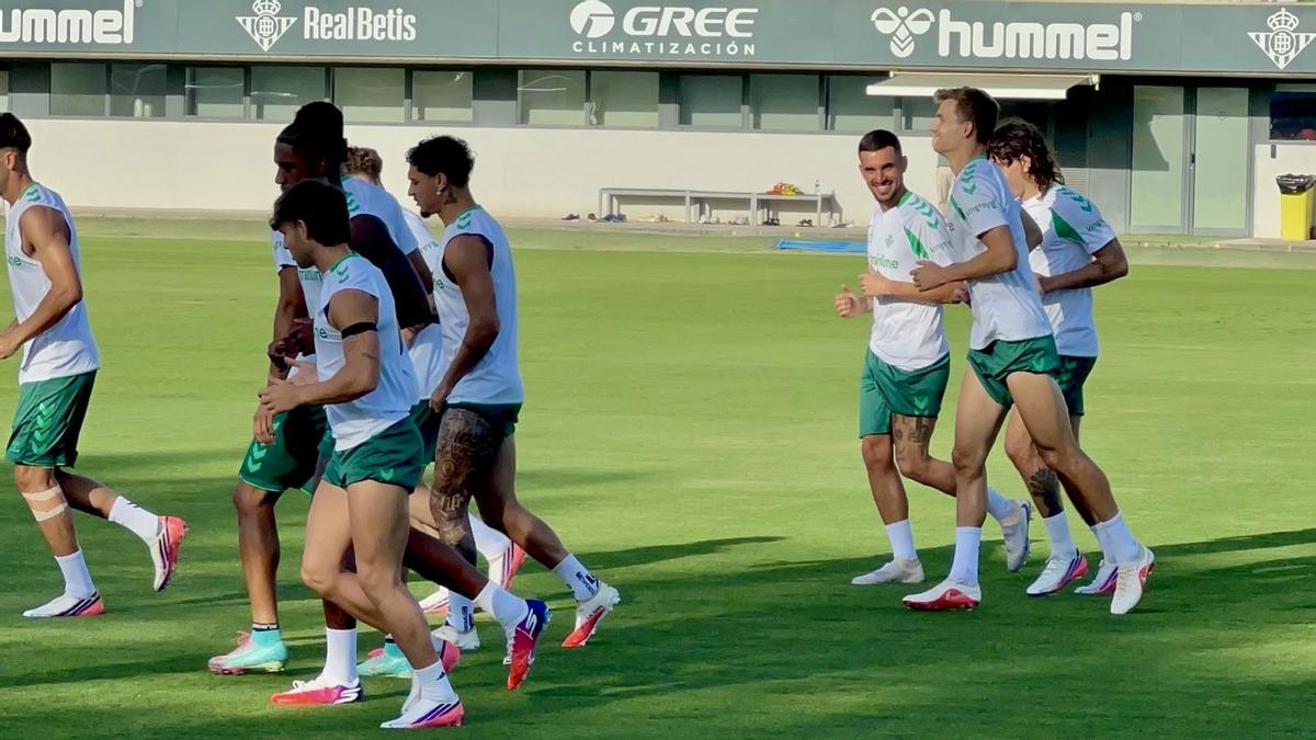 Dani Ceballos, en su primer entrenamiento con el Betis