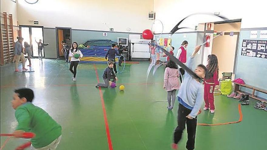 La gimnasia rítmica se cuela en el colegio