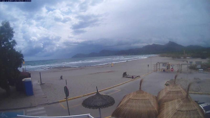 Kein ideales Strandwetter am Freitagvormittag (30.6.) in Son Serra de Marina.