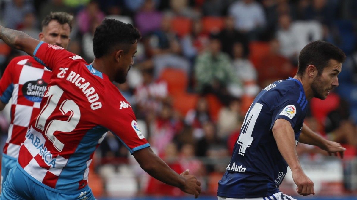 Acción del partido entre el Lugo y el Oviedo