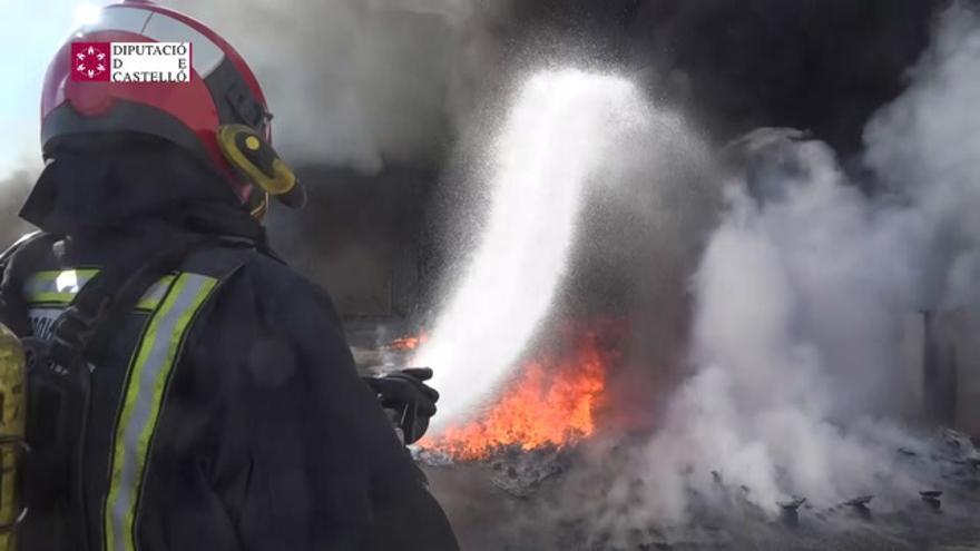 Incendio de una nave industrial de Almassora