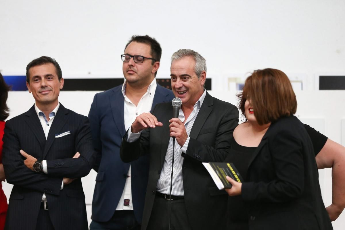 Presentación '12 plumas negras'