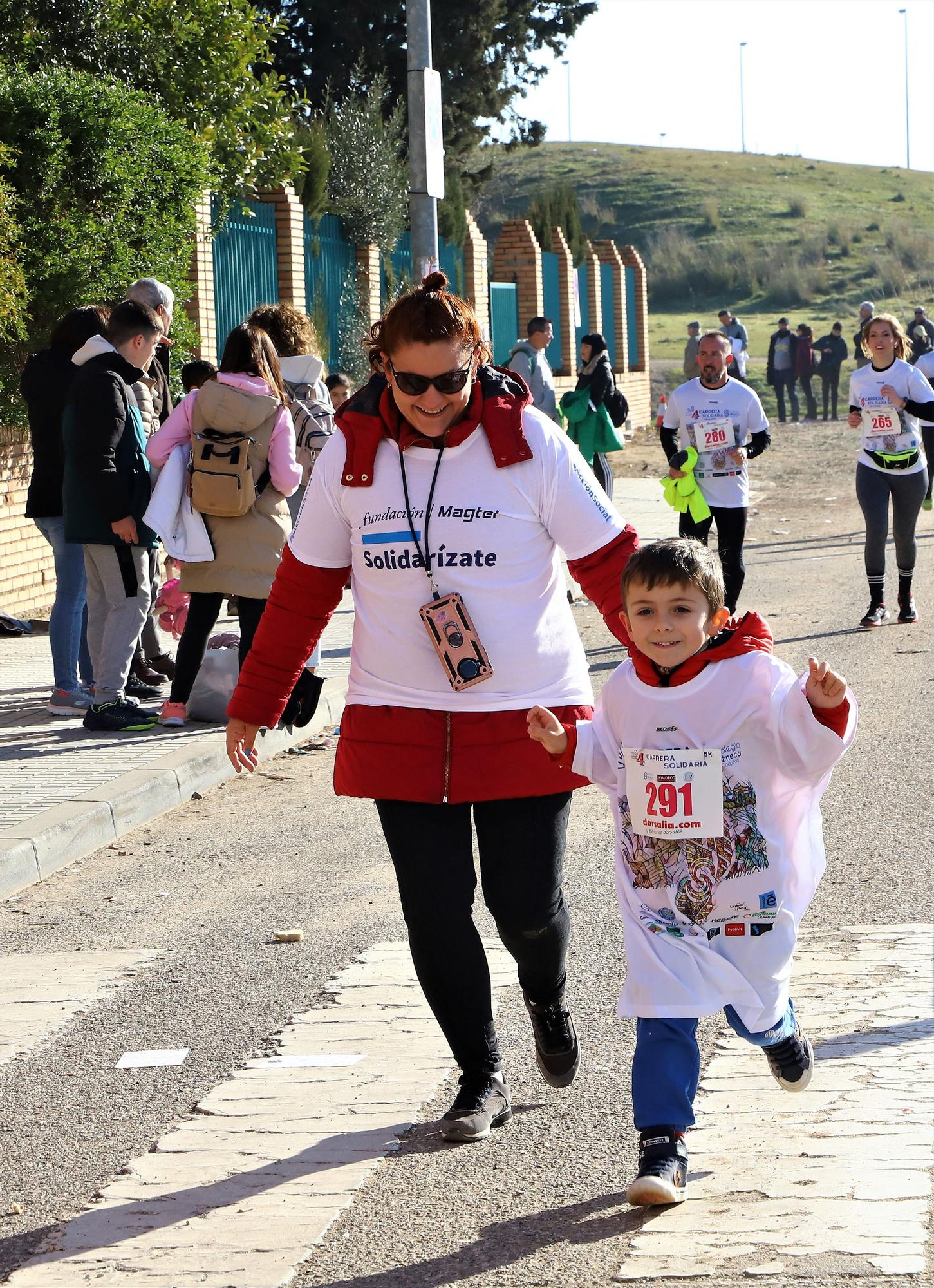 Carrera solidaria a favor del banco de alimentos de la parroquia de Fátima.