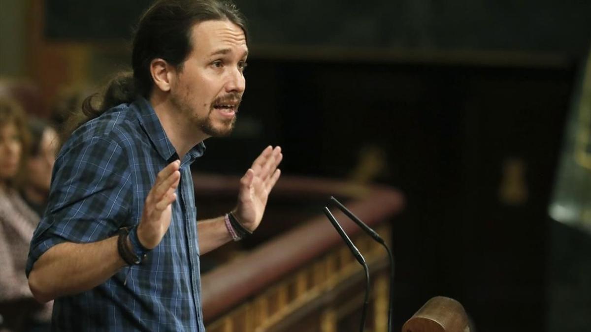 Pablo Iglesias pronuncia su discurso en la investidura de Mariano Rajoy.