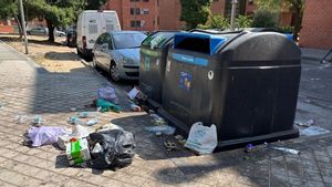 La basura, muy presente en el distrito de Carabanchel, es un foco para los roedores