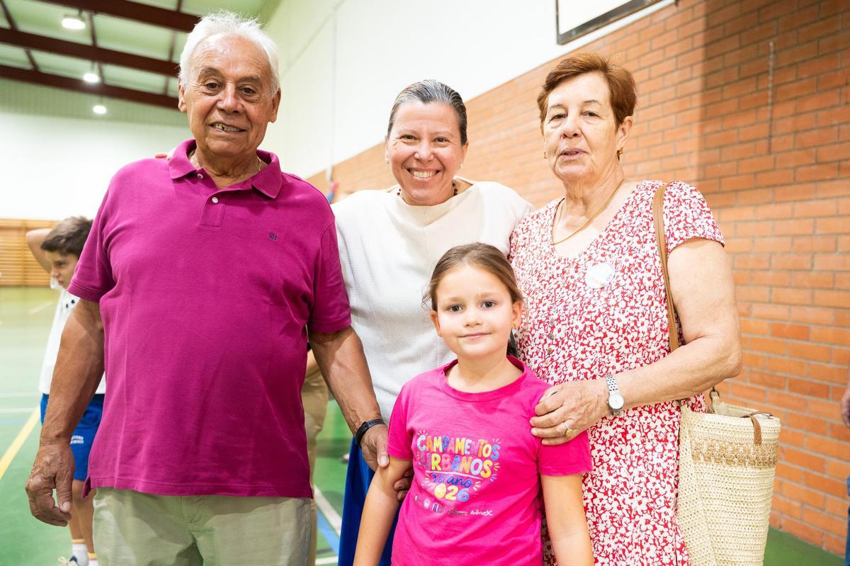 Galería | Así fue el Día de los Abuelos en los campamentos de verano de Cáceres