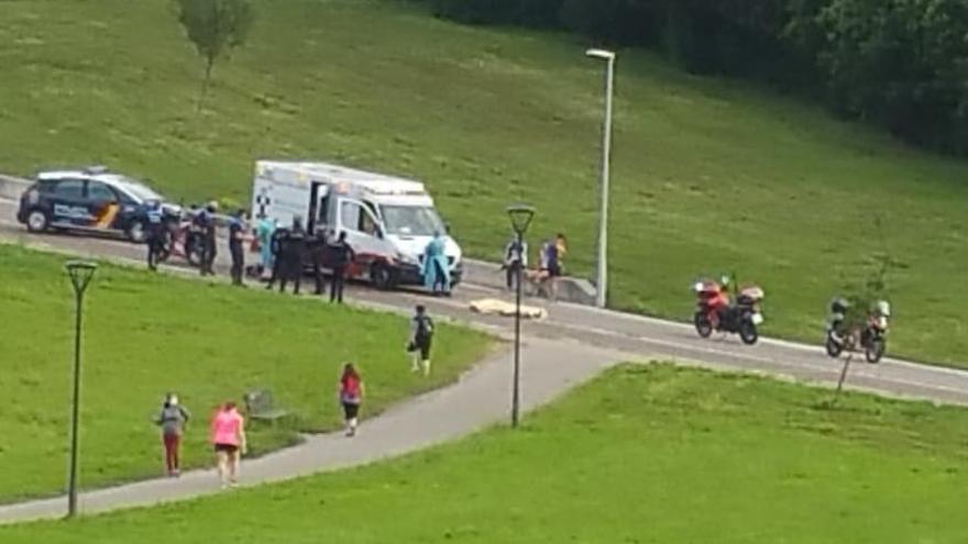 Fallece un corredor en Gijón tras desplomarse en el parque de Los Pericones cuando hacía ejercicio