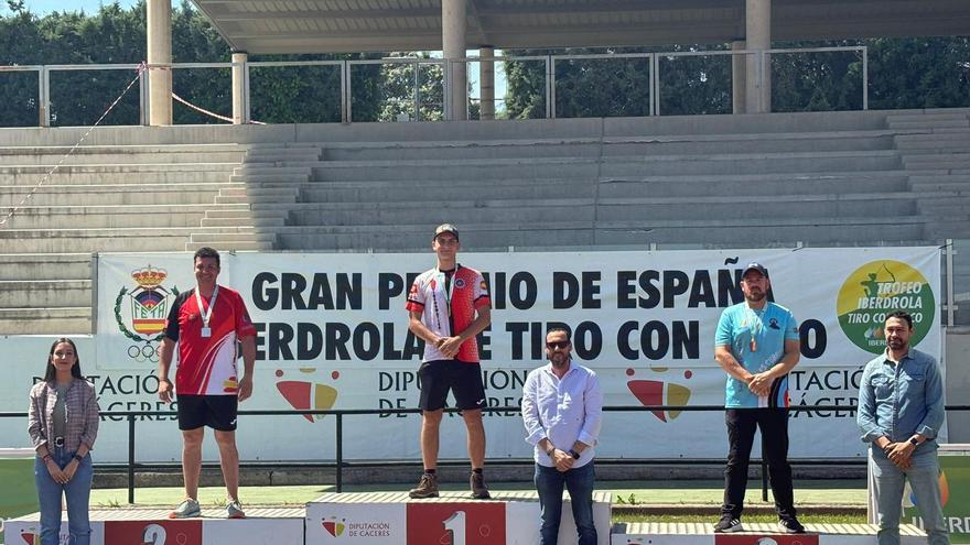 Más medallas nacionales para los arqueros extremeños