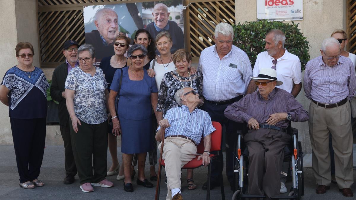 Varias de las personas protagonistas de la exposición.