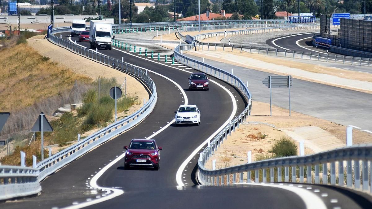 Enlaces al tramo de la autovía del Regueron abierta al tráfico.