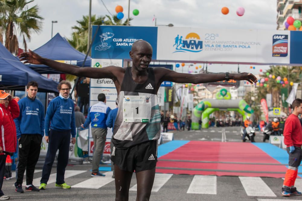 Los keniatas Peter Kirui y Antonina Kwambi se hacen con la victoria en Santa Pola