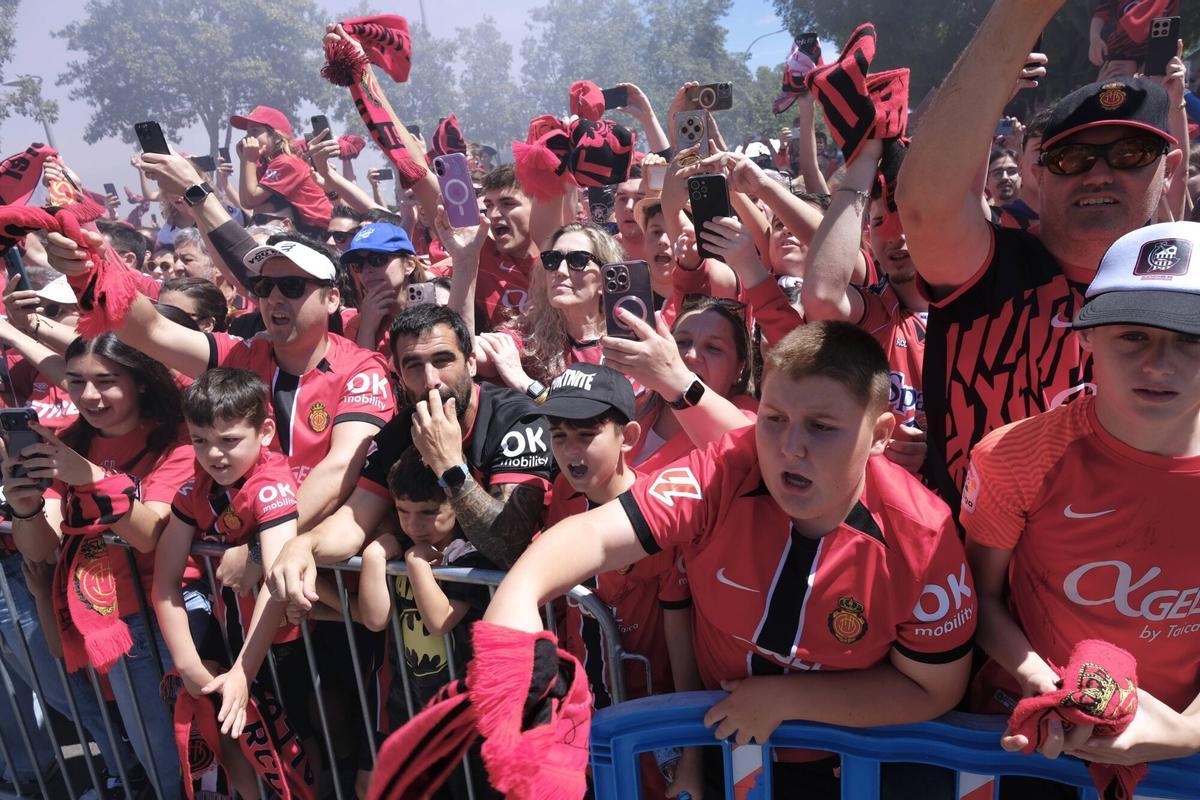 Así han recibido los aficionados al Mallorca en Son Moix antes del partido clave contra el Villarreal