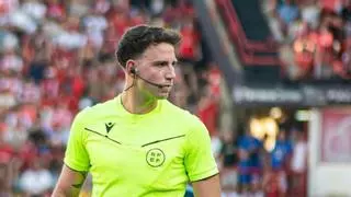 Un árbitro debutante en Primera para el Málaga CF - Levante