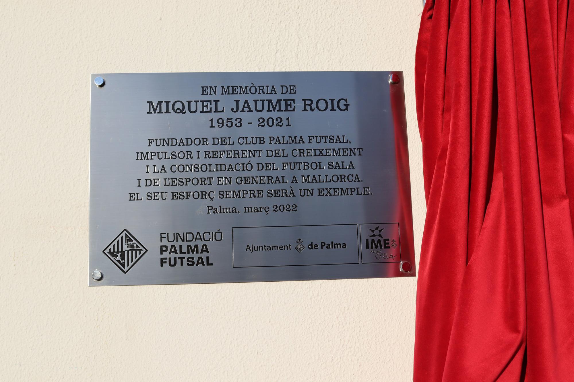 Descubren una placa en Son Moix en memoria de Miquel Jaume