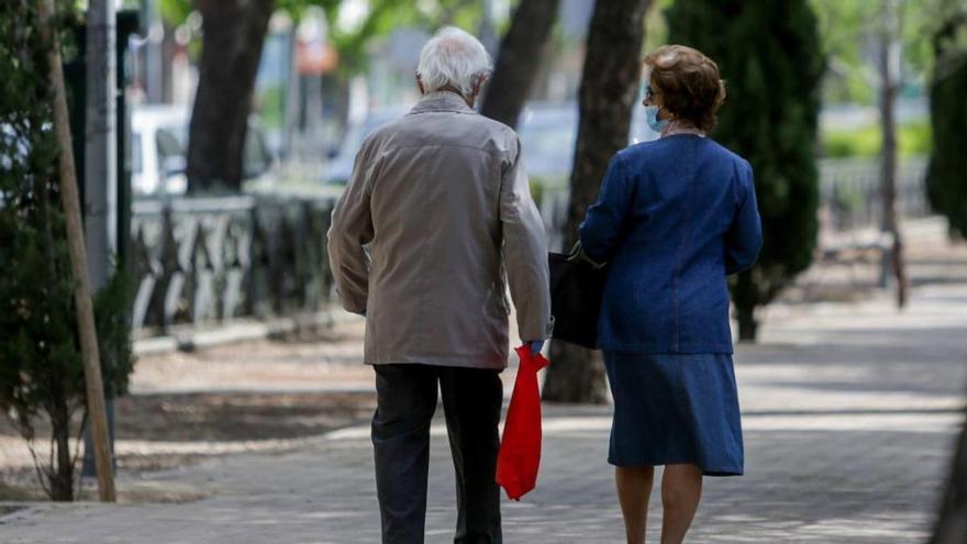 Los jubilados en el punto de mira: la OCU avisa a aquellos que tengan ahorros en el banco