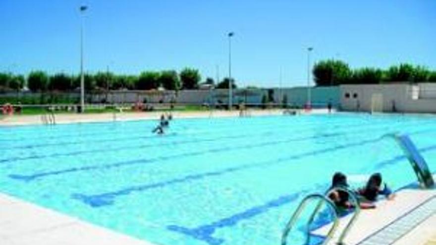 Villanueva disfruta ya de su nueva piscina municipal