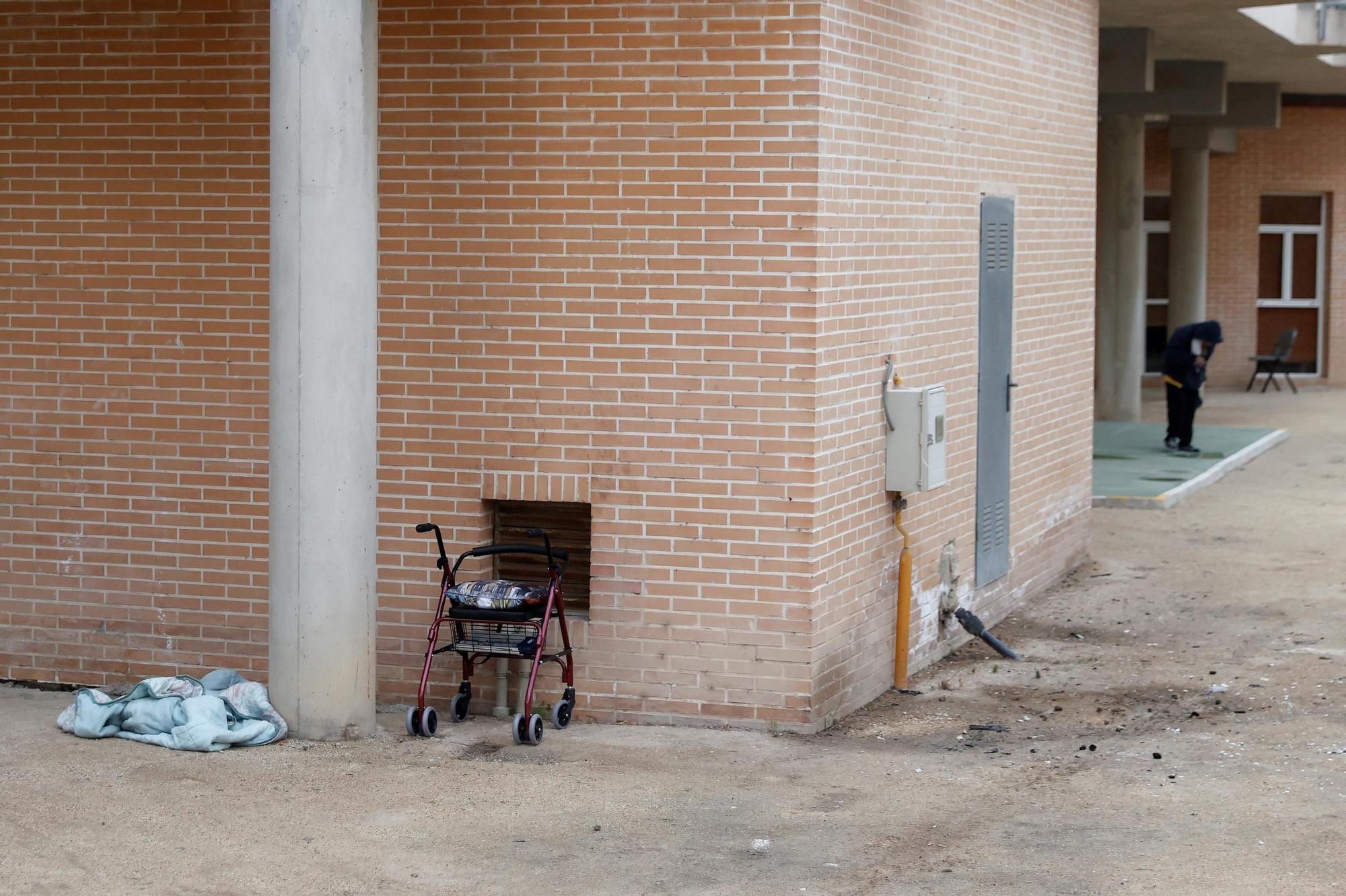 Las huella del incendio de la residencia de Moncada a la luz del día