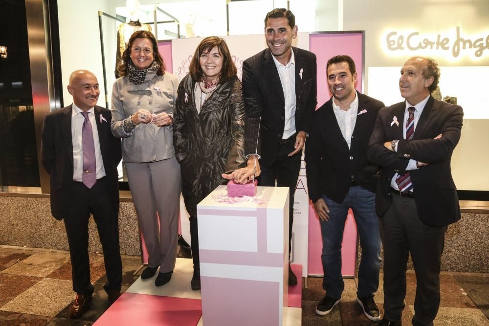 Fernando Hierro participa en un acto contra en cáncer de mama