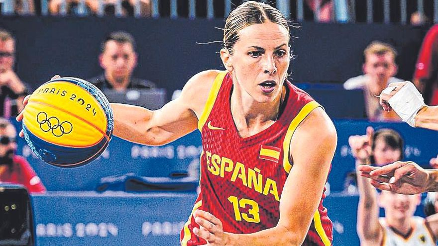 Sandra Ygueravide, en un partit de bàsquet 3x3
