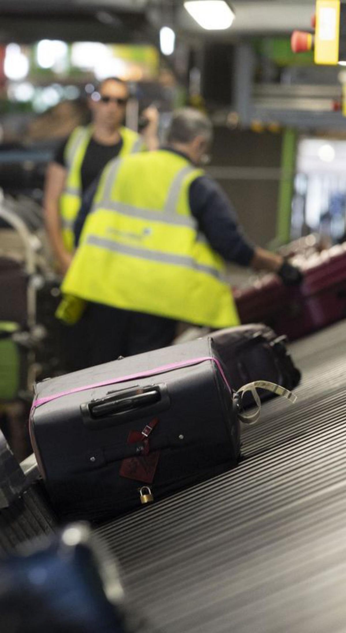 Els serveis a terra d’Iberia  faran vaga del 5 al 8 de gener