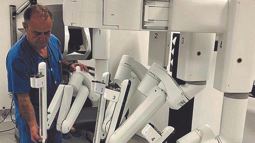 El Morales incorpora el cuarto equipo de cirugía robótica