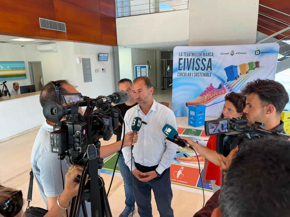 Rueda de prensa por la campaña Residuos y Deportes.
