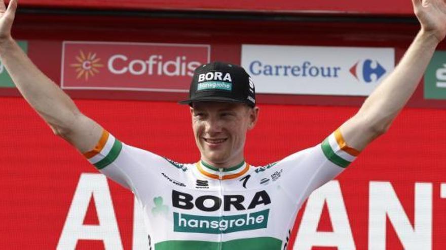 Sam Bennett imposa la seva llei  a la Vuelta en un esprint massiu