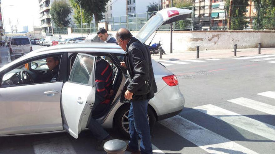 Foto del arresto en 2012 de uno de los gestores acusados