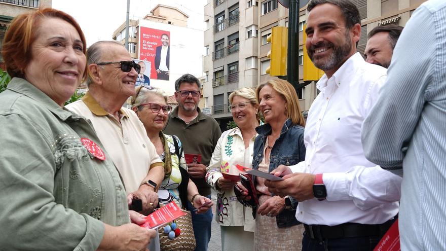 El PSOE promete un plan de choque para limpiar la ciudad: &quot;Málaga está sucia&quot;