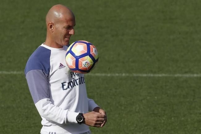 Entrenamiento del Real Madrid antes de su viaje a Gran Canaria