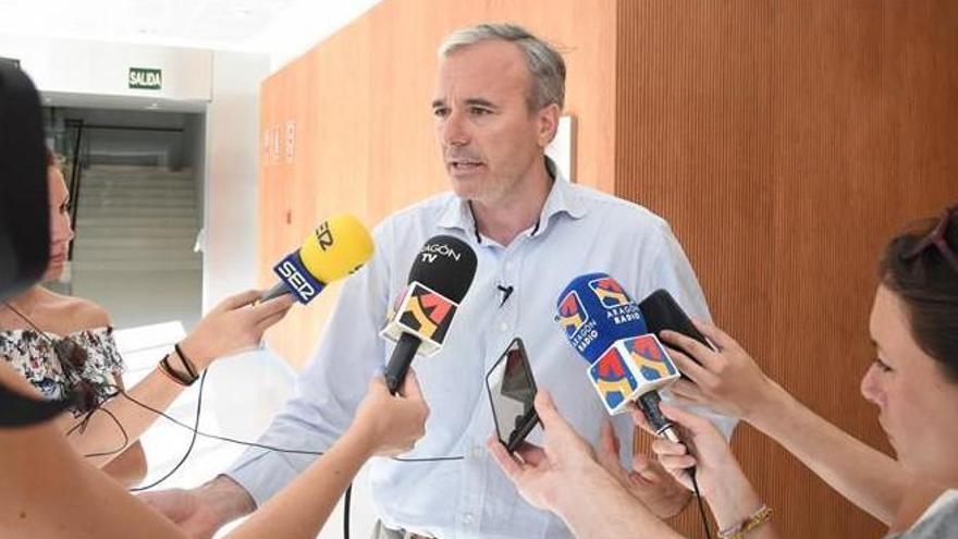 Azcón considera el pacto con Vox en Andalucía «una buena noticia»