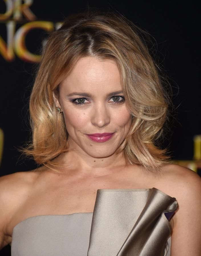 Rachel McAdams en la premier de 'Doctor Strange' con maquillaje 'nude'