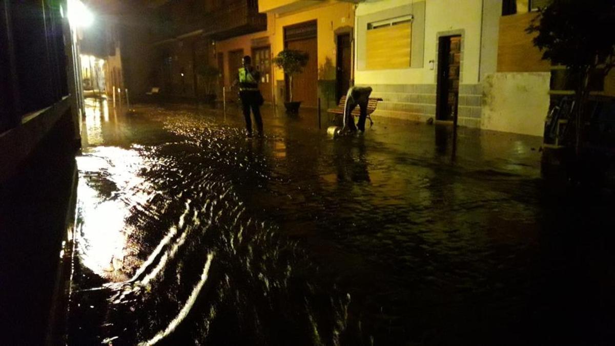 Desperfectos en Garachico tras el oleaje