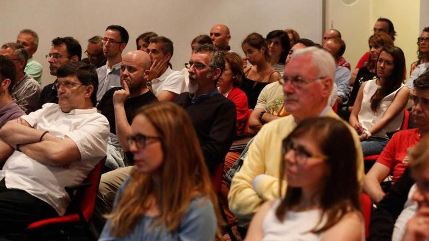 Público asistente al acto celebrado en la Casa de Cultura.