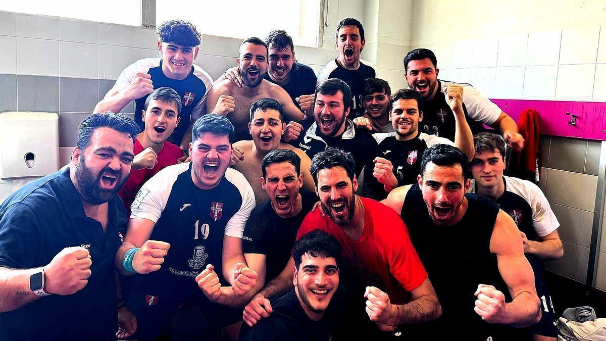 Los suecanos celebran la victoria en el vestuario.