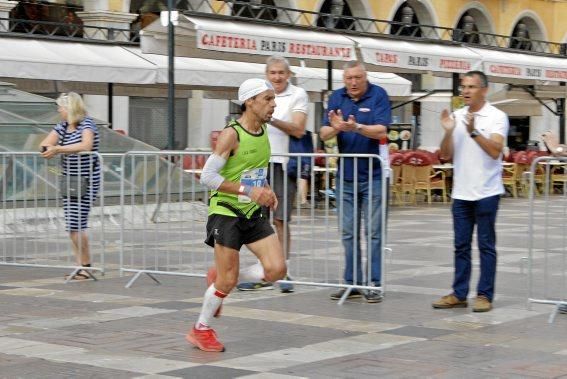 9.000 Läufer aus 49 Ländern gingen am Sonntag den 15.10. an den Start. In der Marathon Disziplin gingen die Deutschen leer aus.