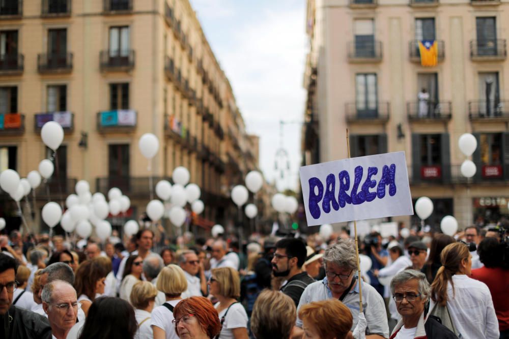 Concentración en Barcelona a favor del diálogo