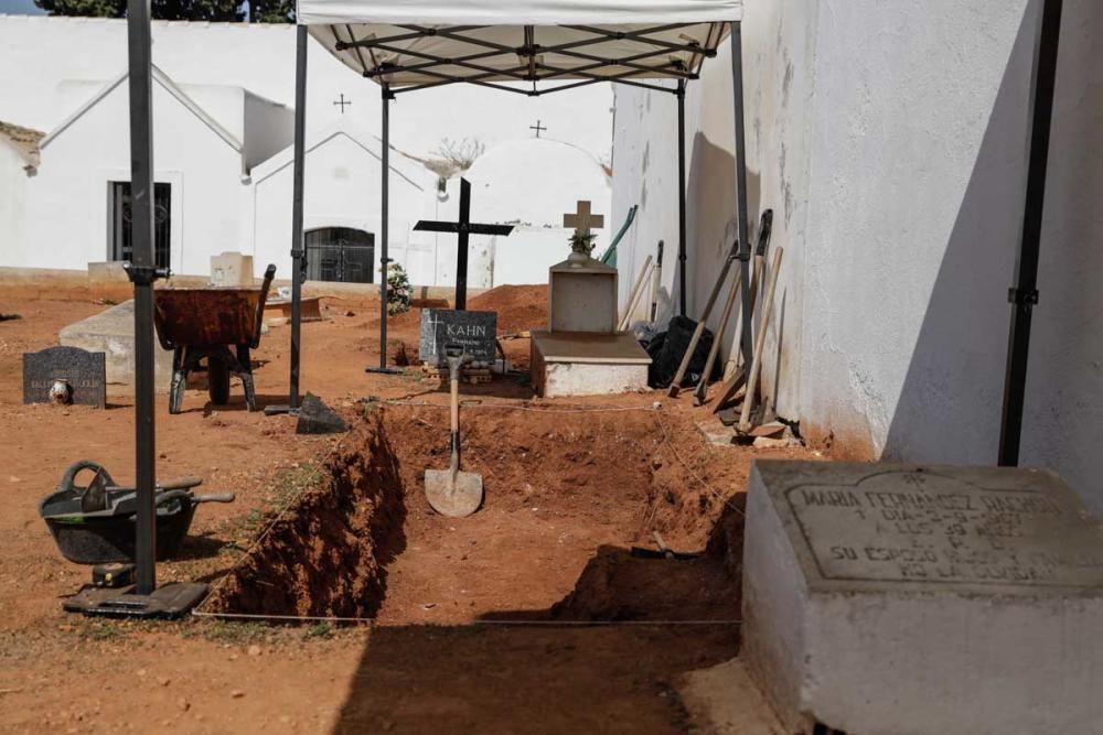 Excavación en el Cementeri Vell de Ibiza