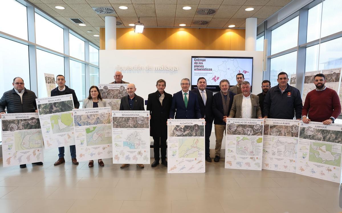 La Diputación de Málaga facilita el planeamiento urbanístico a los pueblos pequeños.