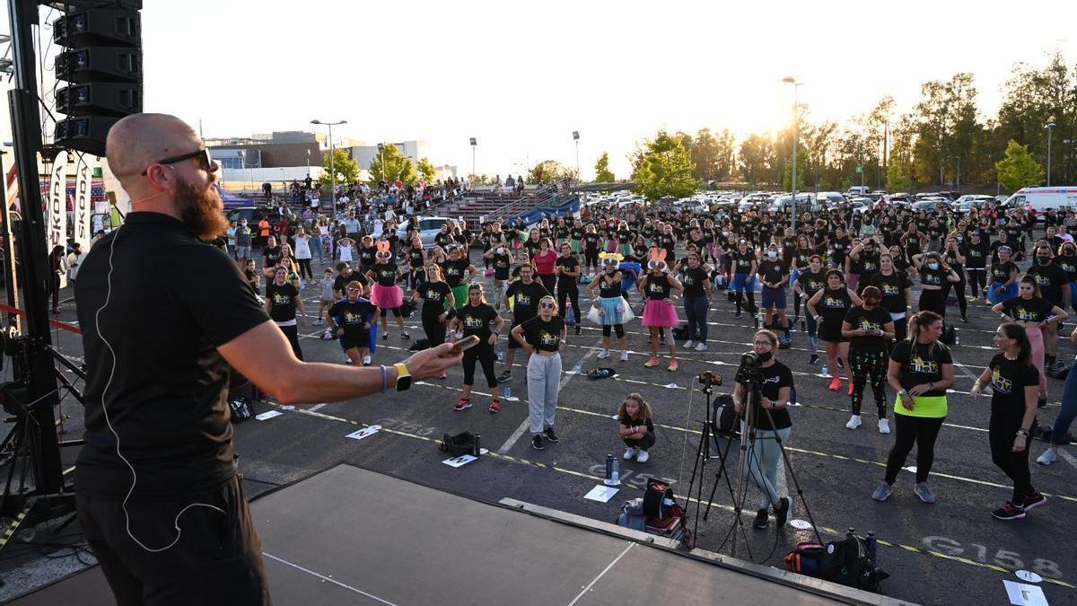 Curro López, organizador de ‘Zumbando’, ayer en la masterclass de zumba en El Faro.