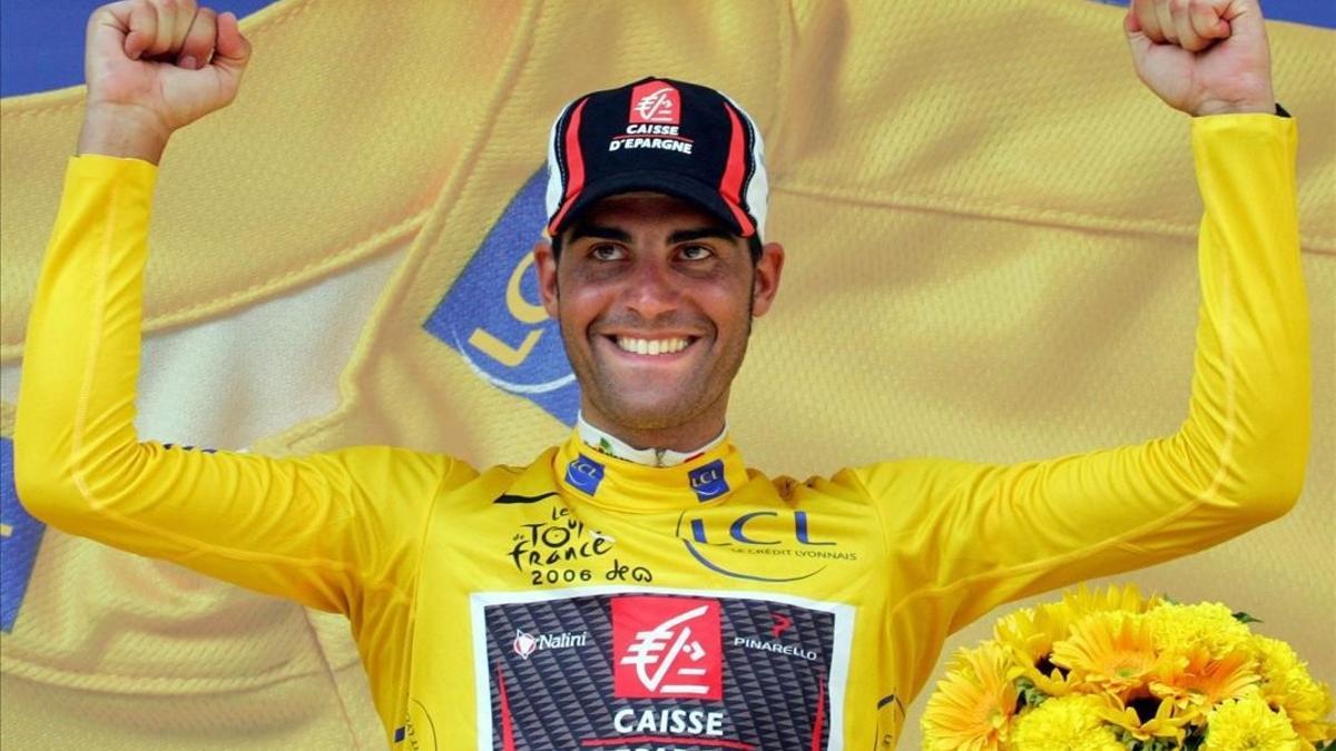 Óscar Pereiro, en el podio de Montélimar (Tour del 2006)