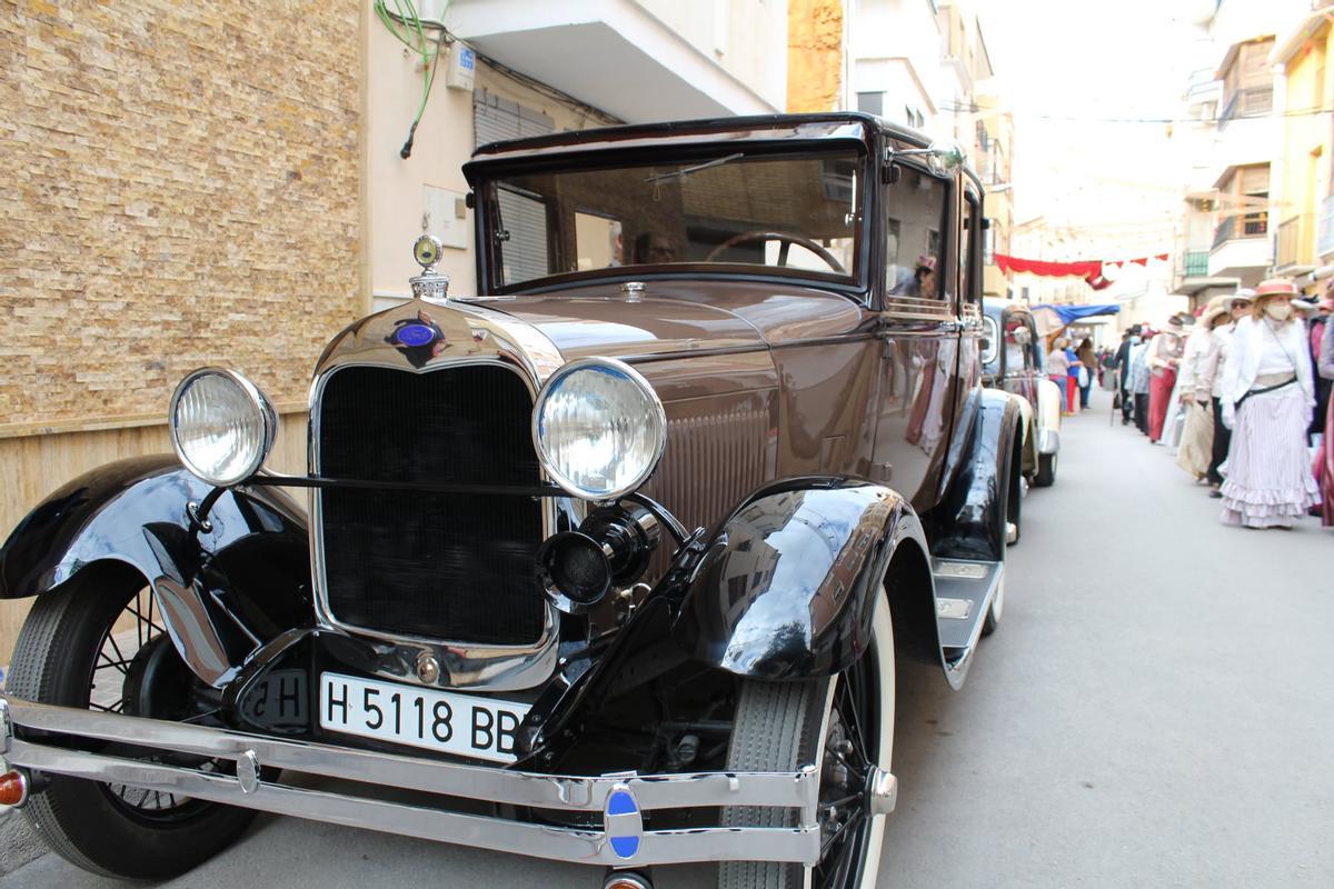 Escenas de Novelda Modernista.