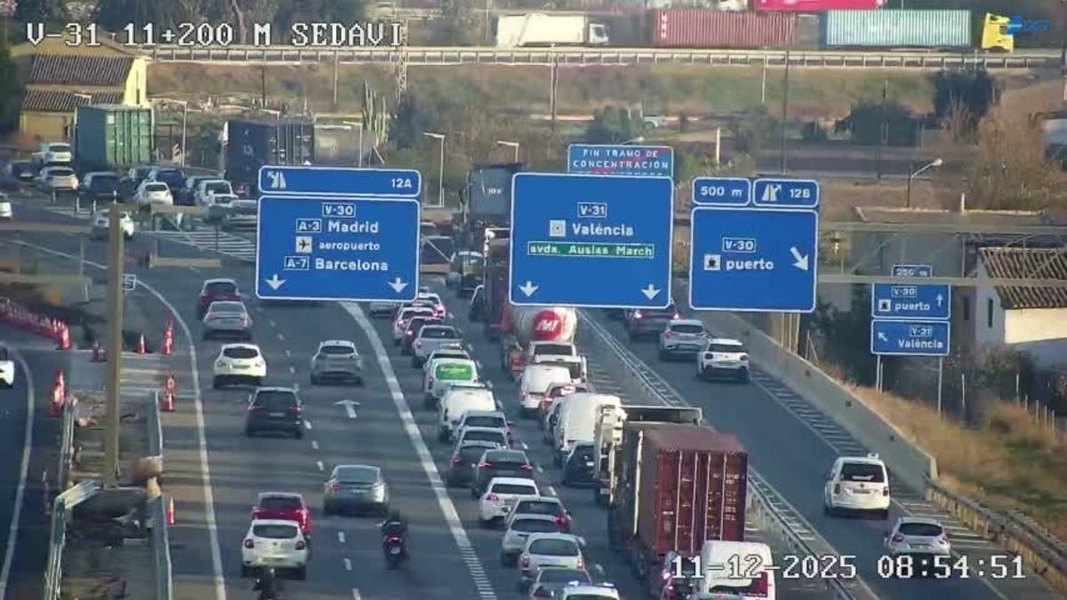 Tráfico denso en la pista de Silla