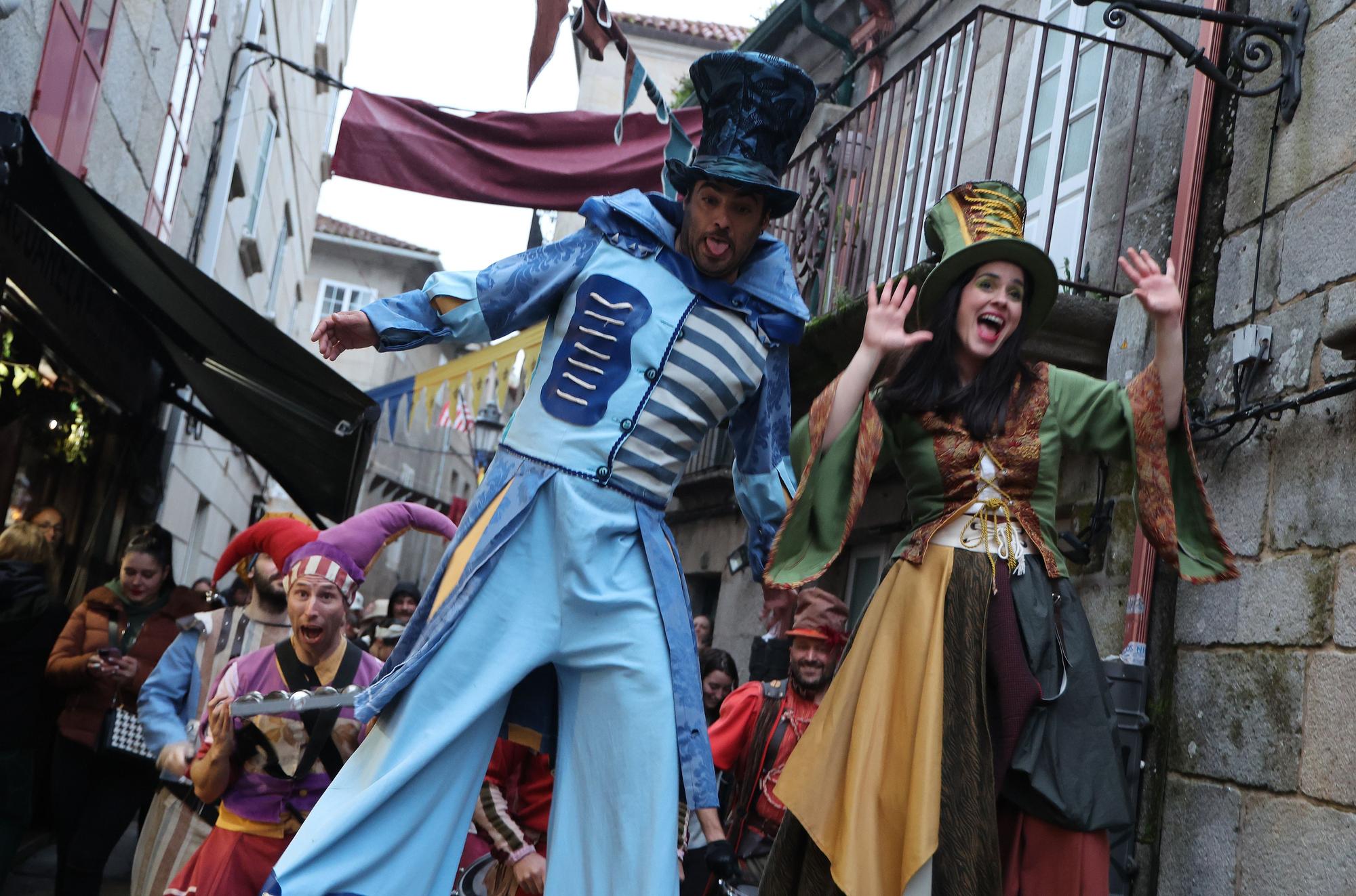 La representación teatral triunfó pese a la lluvia para luego trasladar el ambientazo de fiesta a las calles del casco histórico