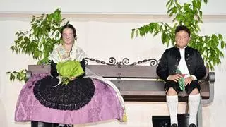 Paola i Pablo reben el fanal de la llum de L'Espartera al Palau de la Festa